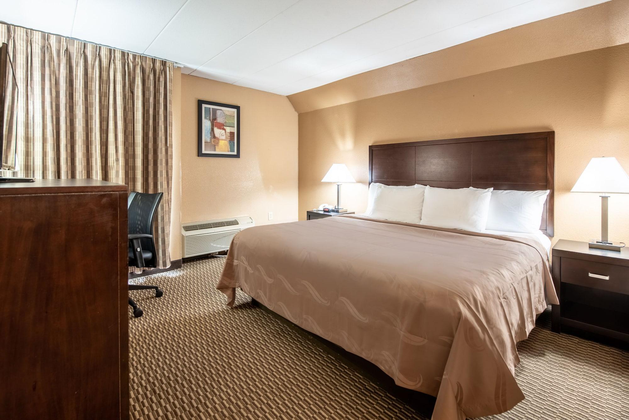 Quality Inn & Suites Cincinnati Extérieur photo