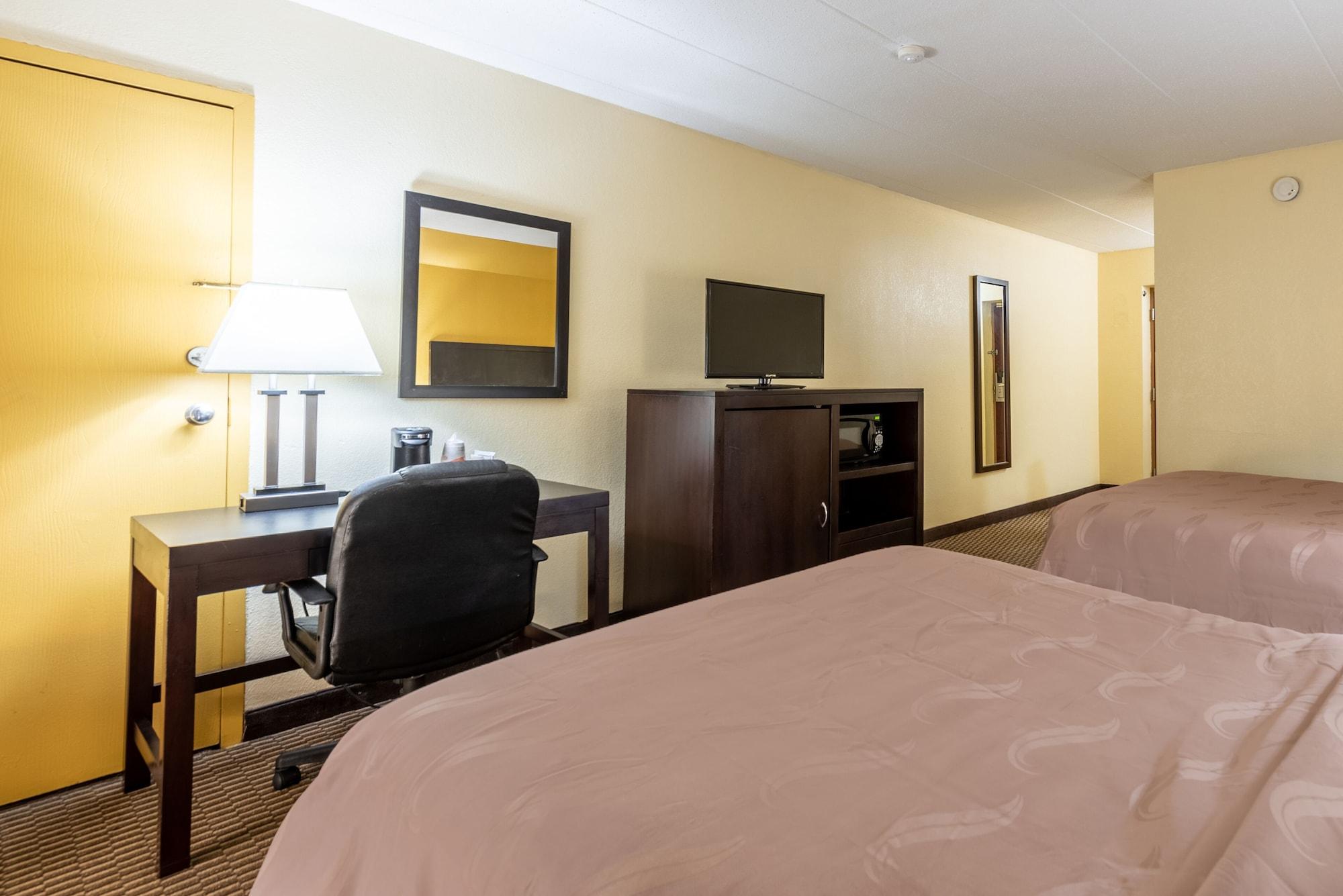 Quality Inn & Suites Cincinnati Extérieur photo