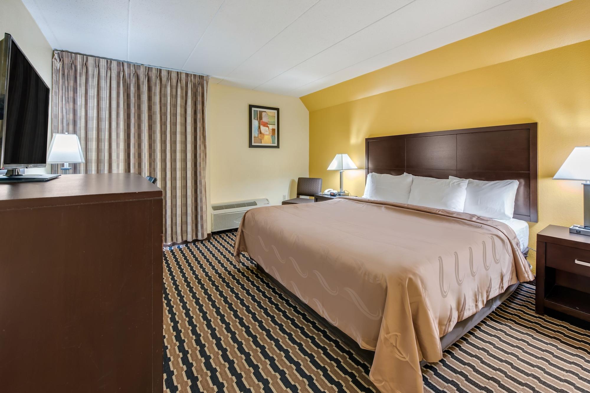Quality Inn & Suites Cincinnati Extérieur photo