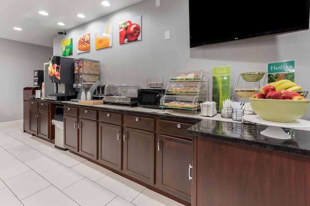 Quality Inn & Suites Cincinnati Extérieur photo