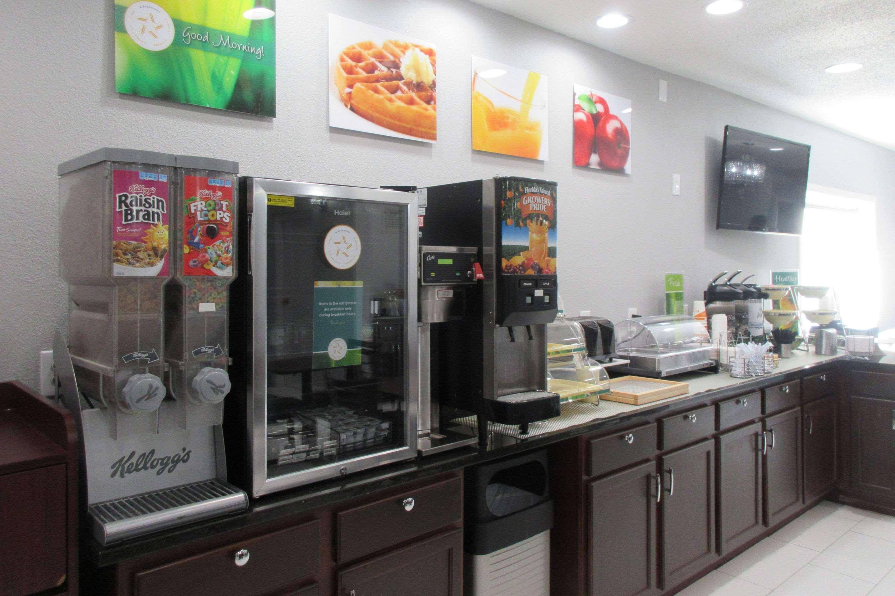 Quality Inn & Suites Cincinnati Extérieur photo