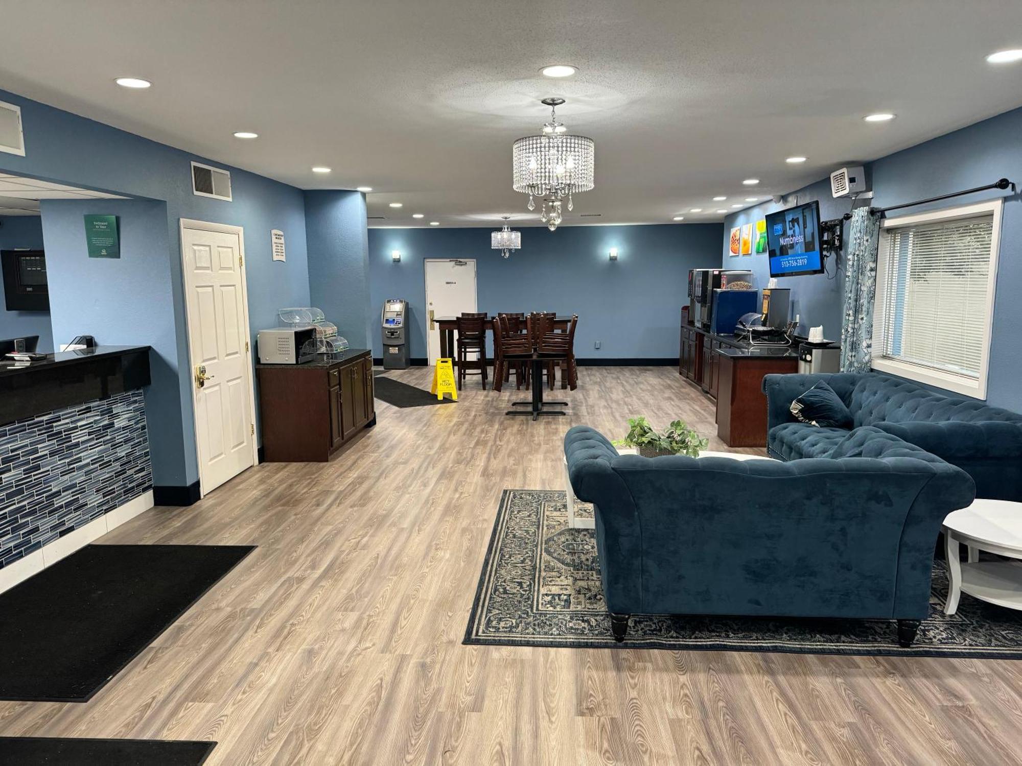 Quality Inn & Suites Cincinnati Extérieur photo